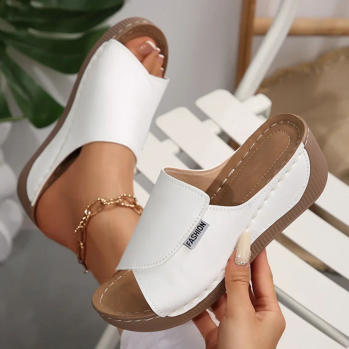 Selene | Sandals