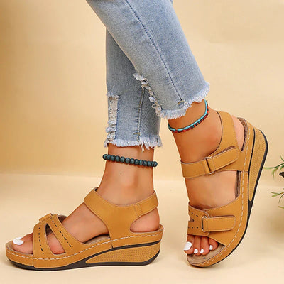 Calyna | Sandals