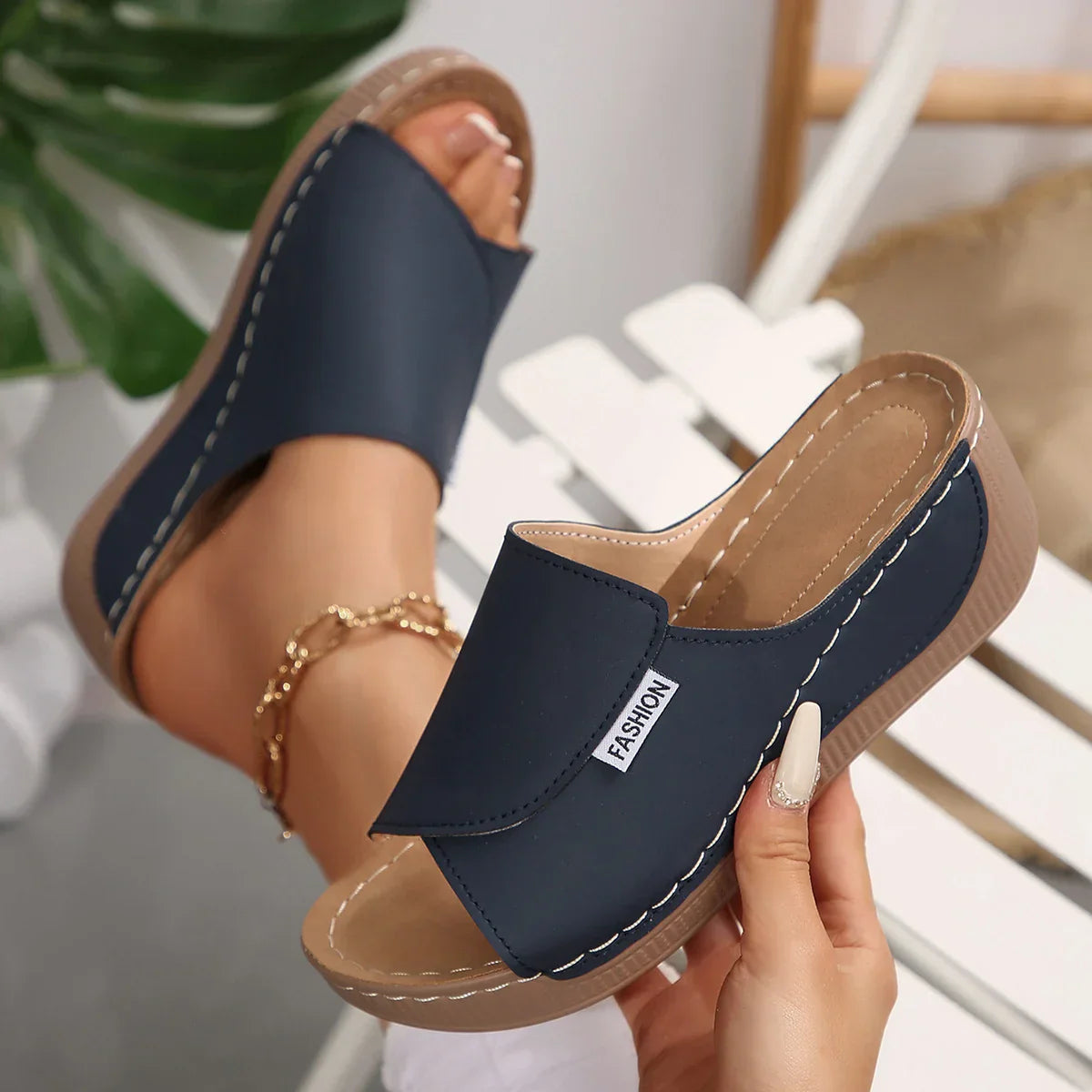 Selene | Sandals