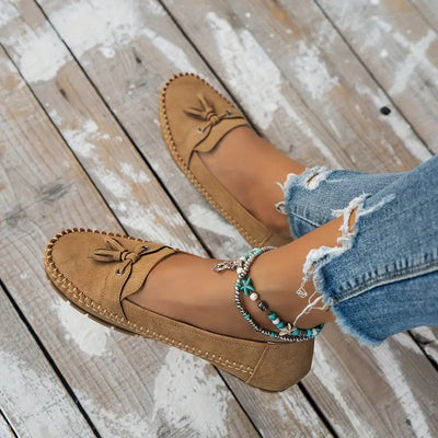 Lisa | Moccasins